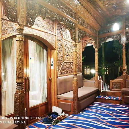 The Mughal Sheraton Houseboat Hotel Durgjan Exterior foto